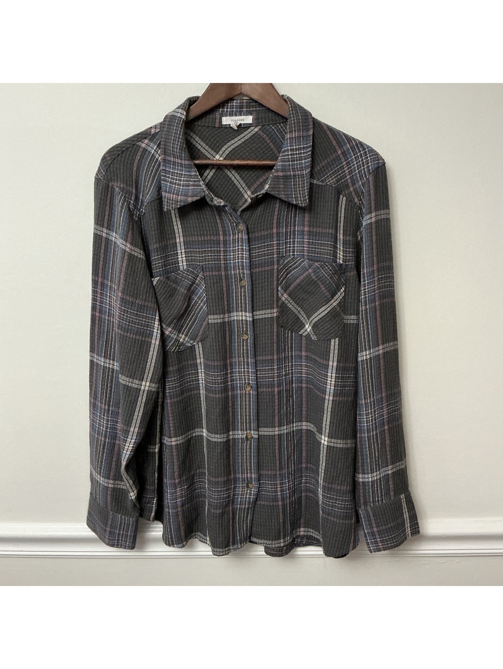 Maurices Women's XL Long Sleeve Plaid Button-Up Shirt in Gray and Pink
